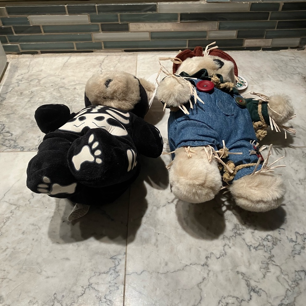 Two New 1999 & 2001 Starbucks Bearista Bears Halloween Skeleton & Scarecrow NWT - Picture 6 of 6
